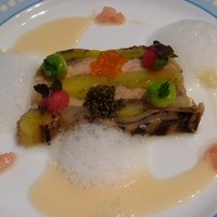 モナリザ 恵比寿店 - 蟹と軽くグリエしたポロねぎのテリーヌ グレープフルーツ・ソース