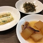 Miraku - 常備菜（밑반찬）※大根とイカの煮物，玉子焼き，小女子の辛い佃煮
