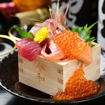 Assortment of 3 types of salmon roe bukkake sashimi