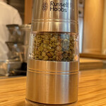 中華蕎麦 とみ田 - 和歌山産「ぶどう山椒」