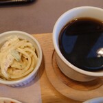 茶蘭花 - スパゲッティサラダとホットコーヒー