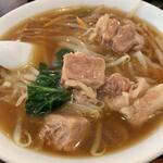 金龍園 - 牛バラ肉ラーメン