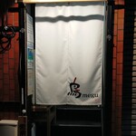 鳥megu - お店は2階