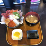 くしろ港町 釧ちゃん食堂 くしろ水産センター店 - 