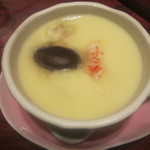Sushi Shiyuu Sen - おまかせのコースは最初に茶碗蒸し。中にはホタテのヒモとかが。