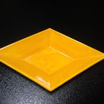 山玄茶 - 交趾、黄色菱形器