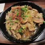 麺酒菜 おり座 - ・「こまち豚ともやし鉄板(\504)」