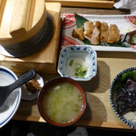 土佐わら焼き 龍神丸 -  藁焼き鰹のタタキと鶏モモ焼き定食