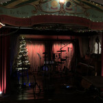 カフェ・ラ・ファミーユ - かわいらしいステージ