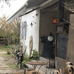 カフェ・ラ・ファミーユ - 異国情緒満載