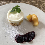 カフェ・ラ・ファミーユ - りんごとクリームチーズのムース