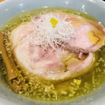 飯田商店 - しおらぁめん　レアチャーシューが絶品