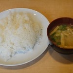 くま食堂 - 御飯と味噌汁が付きます