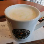 CAFFE VELOCE - キャラメル抹茶マッキャートは２６０円。