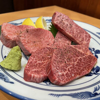 神戸焼肉 金虎 - 