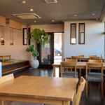 日本料理 h - 店内