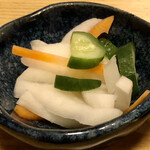 錦寿司 - 漬物　惜しみなく盛り盛り