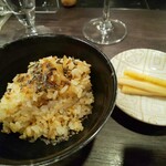 鉄板焼きINAGAKI亭 - 定番のガーリックライス