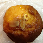 ブレッド＆サーカス - クリームチーズと
      あんずのマフィン