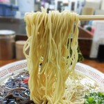 しぇからしか - ラーメン バリカタ　きくらげトッピング 　麺リフト