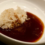 蒼 - ⑪但馬玄のカレー〜但馬玄の筋や骨出汁にスネ肉を加えたデミグラスソース、モモ肉のコンソメで炊いたご飯とバッチリ。もの凄い香りと濃く、カレー屋さんのメニューにしたら、一体いくらで提供されるだろうか。