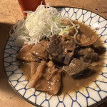 岸田屋 - 定番のモツ煮