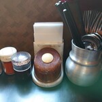 ナングロガル - 卓上の調味料、カテラリー