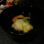 登別温泉郷 滝乃家 - 碗　盛　松川黄味揚　松茸　葱　人参　木の芽