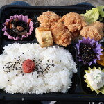 さくら弁当 - 料理写真:とり唐揚げ弁当 500円税込，袋代無料