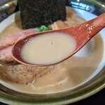 らーめんタンポポ - 鶏白湯ではない白濁スープ