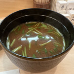 鮨屋 とんぼ - 赤だし