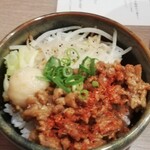 麺屋 鶏恋 - 限定飯(二郎めし)　アブラとニンニクの強力パンチ