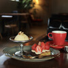 マコズ ベイクショップ - 料理写真:苺タルトとバニラアイス,HOTコーヒー