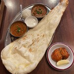 GAJUR - 2種盛りカレーセット