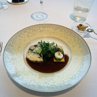 ベージュ アラン・デュカス 東京 - 