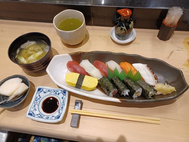 Sushi Han photo 2