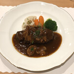 スチュディオ イグレック - 牛肩肉の赤ワイン煮込み温野菜添え（1,500円）