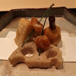 Ginza Yoshizawa - ■揚げ物：海老芋・クワイ・レンコン・干し柿◎