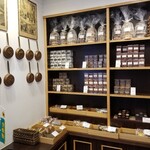 アングランパ - シェルフディスプレイ（焼菓子）