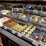 アングランパ - ショーケース（プチガトー 他）