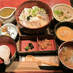 Kaisen Dashi Izakaya Awajishima No Megumi Dashiya - 出汁茶漬け明石の鯛丼