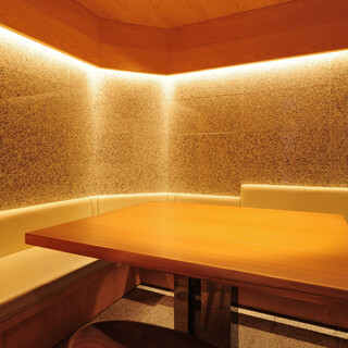 Only one completely private room. Reservations are required for those who want to use it! !