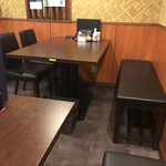 中華食堂 大感謝 - 店舗　テーブル席