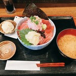 Taishuu Sakaba Takumi - 匠名物  まぐろ丼　900円