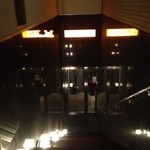 ラ・ボンバンス - 西麻布のバス停から渋谷方面に徒歩数分です。