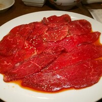 炭火焼肉 日本橋イタダキ - 赤身2種