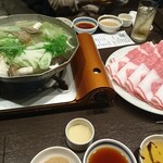 銀座しゃぶ輝 黒毛和牛しゃぶしゃぶ・すき焼き専門店 - 