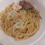 みなとや - 替え玉のサービス、女性客のみなさんも替え玉してた。