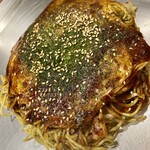 鉄板ベース 栗しん - 肉玉そば