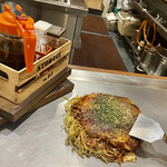 鉄板ベース 栗しん - お好み焼き